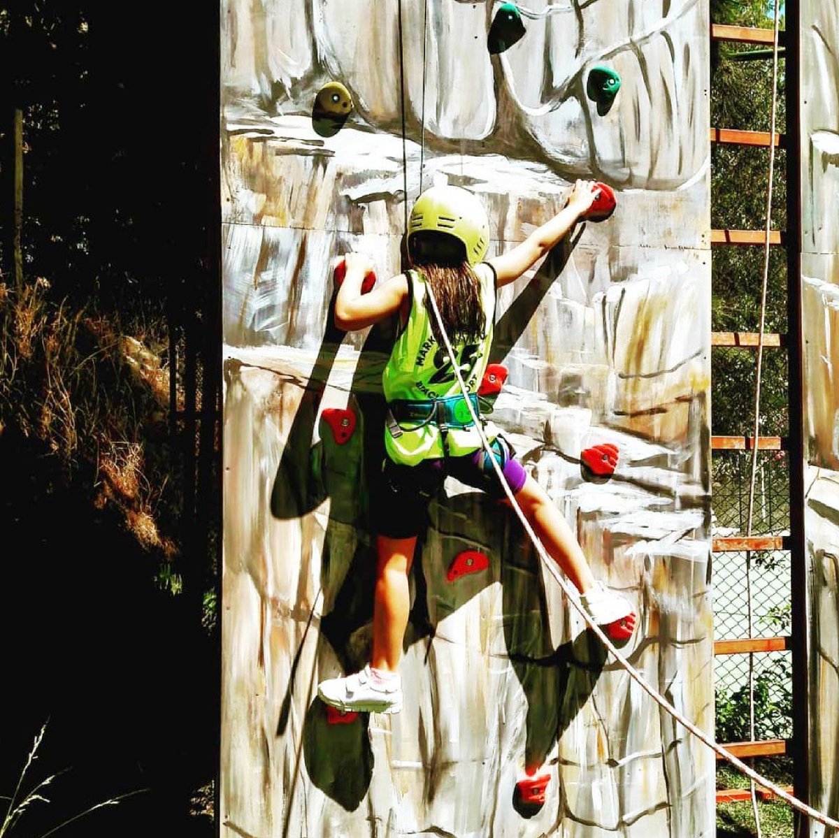 mwphokaiaresort's tweet photo. Minik misafirlerimiz güvenli oyun alanları ile neşe içerisinde vakit geçirirken, sizler de eğlenceli bir tatilin keyfini çıkarın.
~
While our little guests enjoy their safe playgrounds, you can enjoy a fun holiday.
~
#mwphokaia #MarkWarnerHolidays #Izmir #Foca #Hotel #Beach https://t.co/pCH76lv3o1