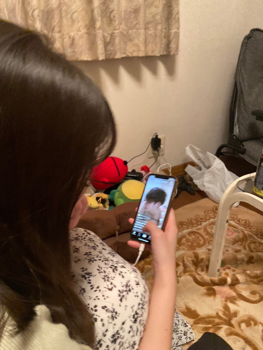 yunalikeyu's tweet photo. 【私のコンサル生part4】
美容師を目指してるNくん。
可愛いセフレが欲しいと私に相談してくれました🥺
私のやり方を3週間実践して、見事可愛いセフレを作ってました❤️

女の子を抱きたいと思ってる人いたらDMにて相談してください〜

#オフパコ募集
#裏アカ女子 https://t.co/KxeRbMLYaw