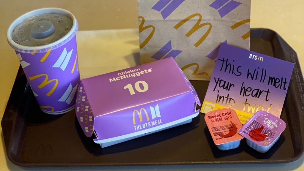 McDo_PH's tweet photo. We hope you’re all enjoying The #BTSMeal. Are you one of the lucky ones who got our written surprise? We wanted to show you how special you are and let our love notes do the talking. 💜

We're ready to take your orders via Dine-in, Drive-Thru, Take Out or McDelivery! #BTSMealPH https://t.co/uRlVi6zVFj