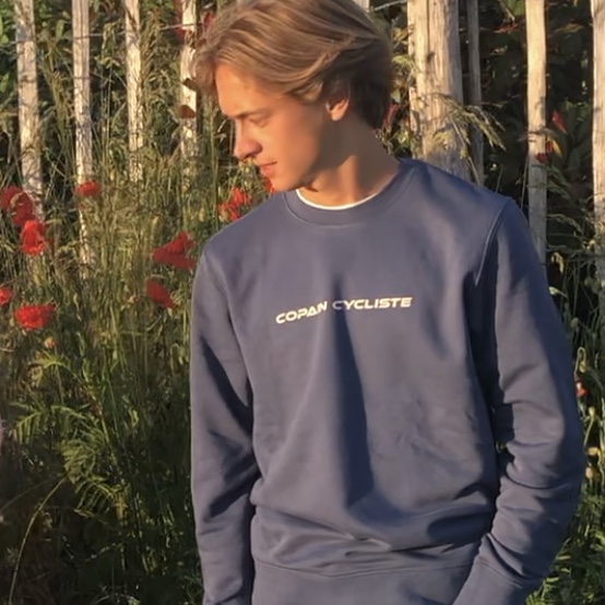 TheBullet_BE's tweet photo. Please wear this tee responsibly #cyclocross #wielrennen #gravelbike #womencycling#stravacycling #girlsonbikes #cycling #cyclist #gravelbikeworld #cyclinglife #roadcycling #keeppushing #outsideisfree #sport #cyclingpassion #casualclothing #fashion #webshop #peloton https://t.co/VhiGxhxeud