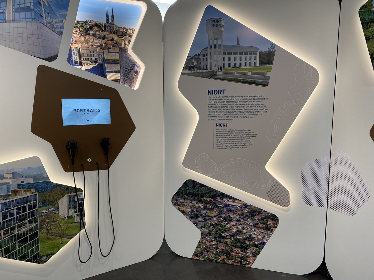 RDupeyrou's tweet photo. #Niort #VieParticipative
Préparation de projet pour les néo-Niortais avec l’office de tourisme au Séchoir du #PortBoinot sous la bienveillance d’#Épona. https://t.co/QnFDqNzvFw