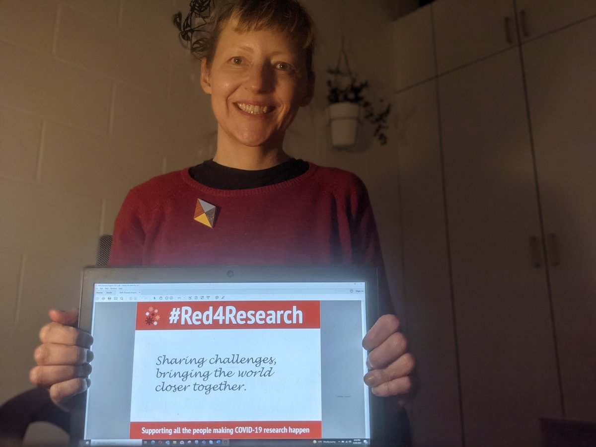 'Sharing challenges, bringing the world closer together'
@georgeinstitute Maarinke van der Meulen, our Policy Program Officer based in Australia celebrating #Red4Research day
#TGIimpact @BruceNeal1 @JacquiWebster3 @GeorgeInstIN https://t.co/q78AztTvZe