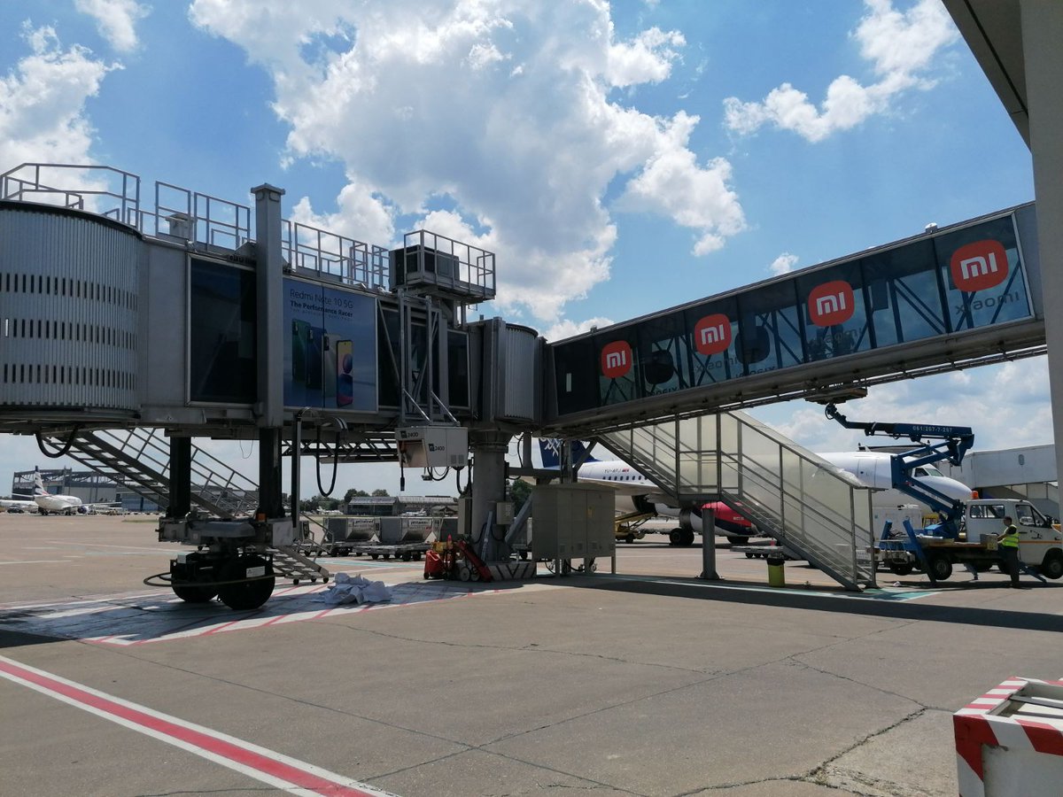 PRNetworkMedia's tweet photo. #aerodrom #NikolaTesla #Beograd
#oglasavanje #marketing #reklama

UPIT – marketing@networkmedia.rs   
Ili viber   060 079 0718 / 061 272 1484 https://t.co/A5CEmGq36R