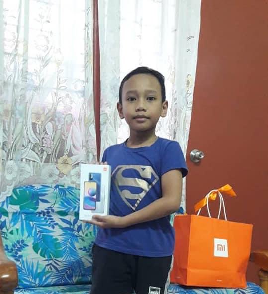 Pihak Xiaomi Malaysia menghadiahkan sebuah peranti Redmi Note 10 5G kepada adik Muhammad Shafie selepas peranti yang diterimanya meletup (jenama lain) baru2 ini.

Tahniah buat Xiaomi Malaysia.

Kredit : Suryani Abd Ghani