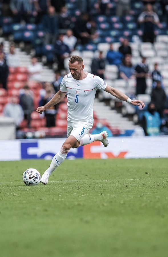 🇭🇷 🆚 🇨🇿
@tomassoucek28 and @Coufi5 are in action today against Croatia. All the best, lads! 💪
#EURO2020 https://t.co/8MrMGcY9jB