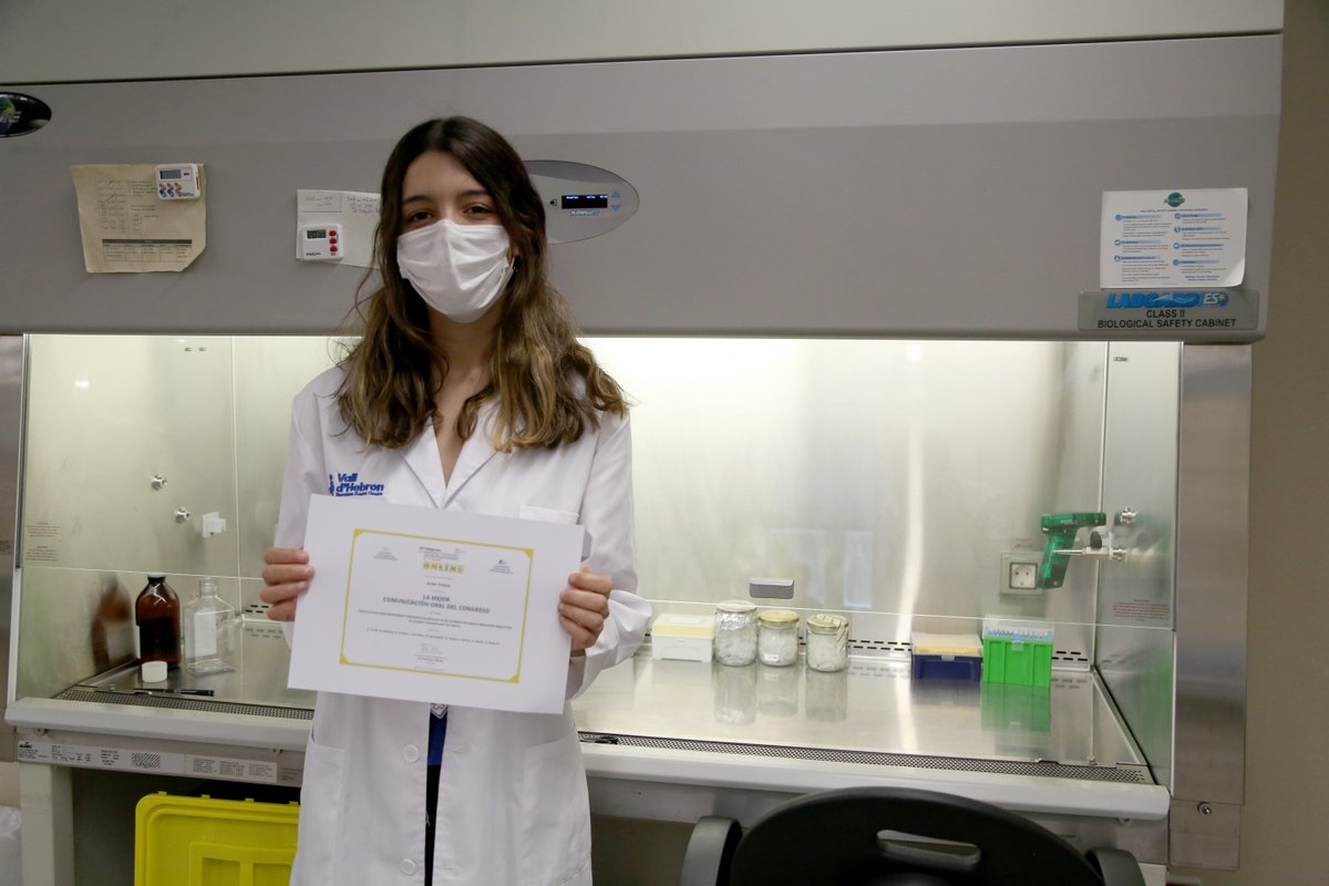 VHIR_'s tweet photo. La investigadora del grup de Nefrologia del @VHIR_ Alba Torija ha estat guardonada en el XVIè Congrés de la @TransplantSCT, per la seva comunicació oral sobre les cèl·lules involucrades en el rebuig d’òrgans sòlids. Enhorabona!

Més info: https://t.co/YrUa3bnX1A https://t.co/EbxJE4Ju1L