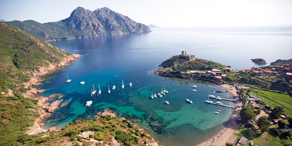 aircorsica's tweet image. 🌞🎟 [Bon plan] 🎟🌞 : Partez en croisière dans les Calanques de Piana, vers #Scandola, #Girolata et Capo Rosso, au départ d’ #Ajaccio &amp;amp; #Porticcio. 🛥🛥🛥
Prenez un bain de soleil avec Air Corsica with Ceetiz.  🌞
Activité disponible ici 👉ow.ly/loAW50FdcuK