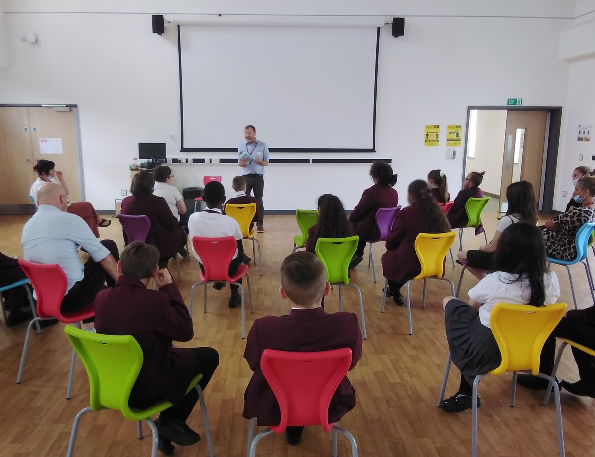 CleeveMeadow's tweet photo. 10/6/21 - Empathy Day 2021

@pjcharris shared a brilliant day of Empathy workshops with the wonderful staff and students @CleeveMeadow
 #WinABundle  #readforempathy #EmpathyDay2021 
@EmpathyLabUk

Read - Connect - Act https://t.co/bwuSjwfOXe
