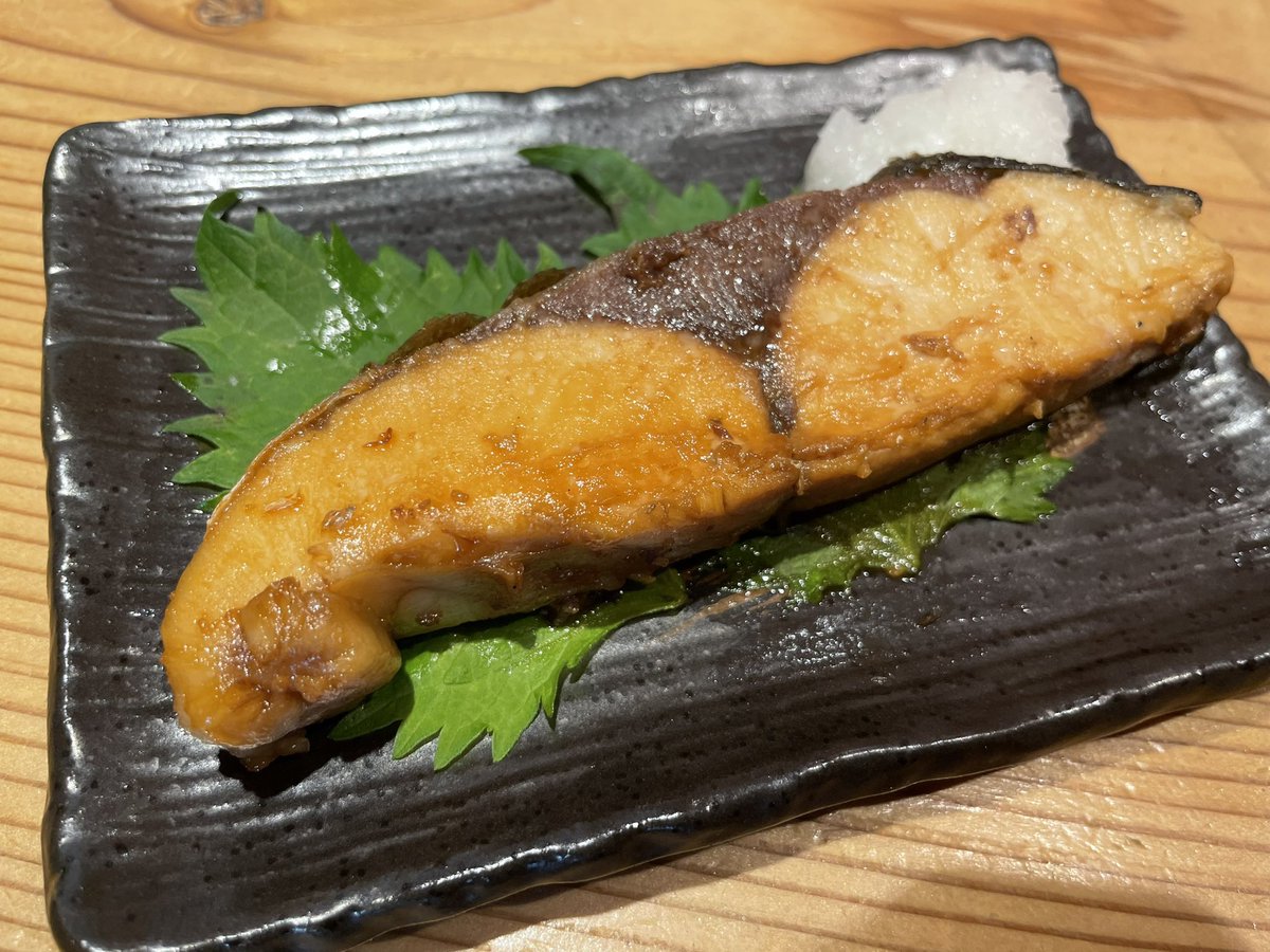 ナチュラリア渋谷店 スタッフアカウント 本日３つ目の定食はこちら ワラサの照り焼き定食です ゆう ゆうきが釣ったワラサです すっぴん ナチュラリア