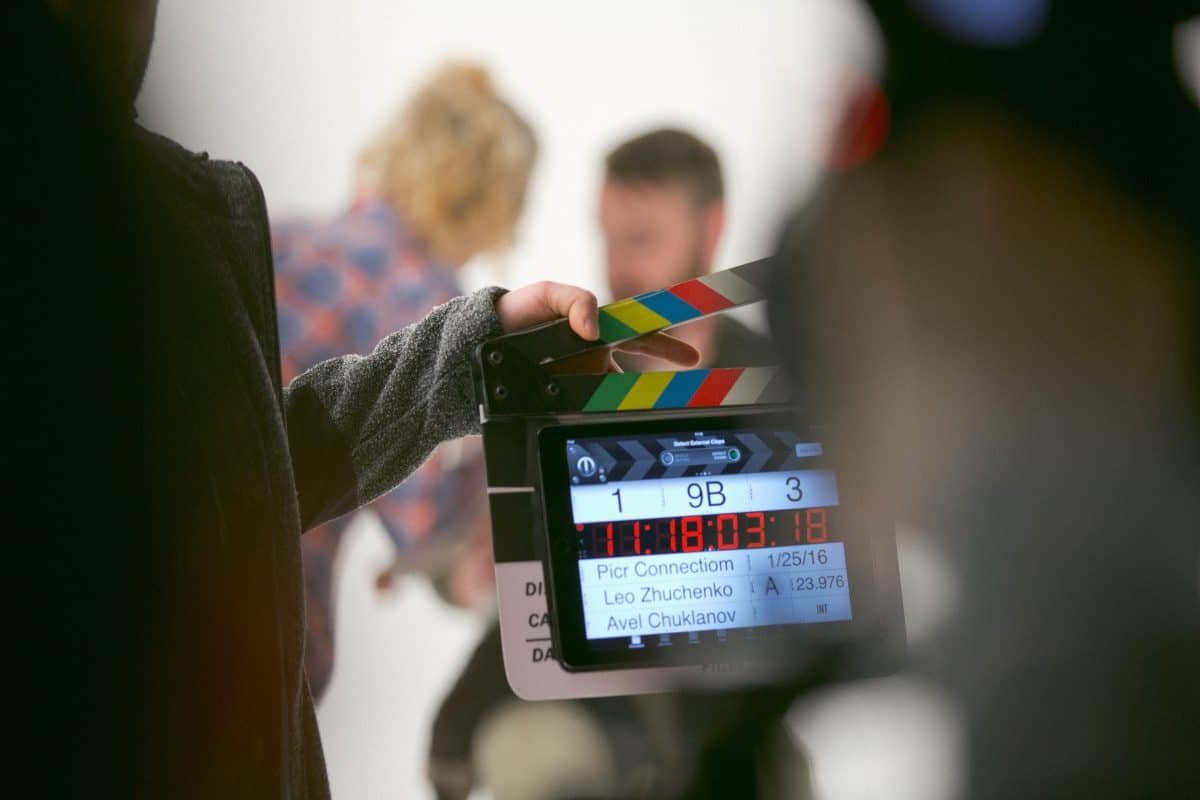TV show based on Graham Norton novel looking for extras in Cork (and they're paying) https://t.co/DPZwTYJ18C https://t.co/HJnLt1pNpZ