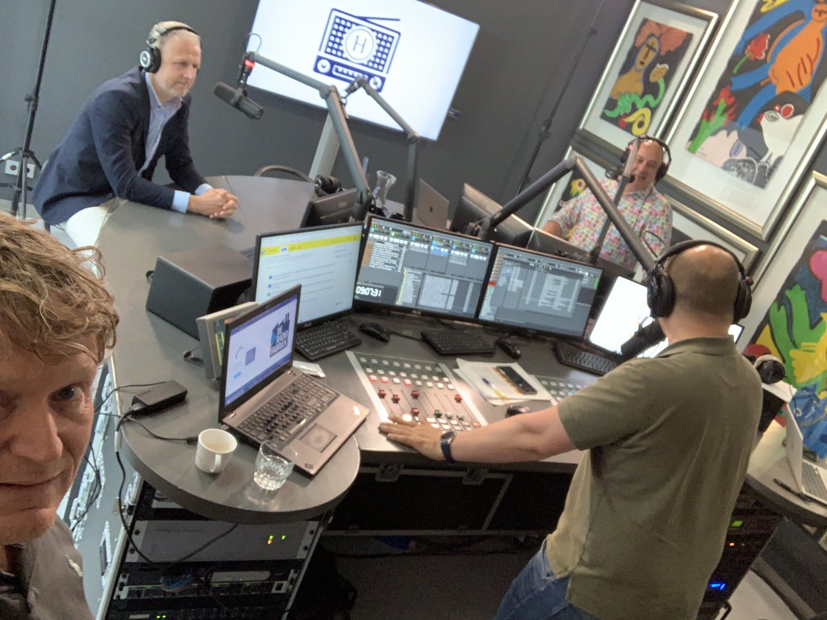DeRadioFabriek's tweet photo. Ennn….LIVE! Vandaag viert Hiltermann Lease dat zij door de grens van 50.000 leasecontracten zijn gegroeid met een eigen radiostation ‘Hiltermann Radio’ #deradiofabriek #popupradio #radiovooreendag https://t.co/z6ublrrsBs