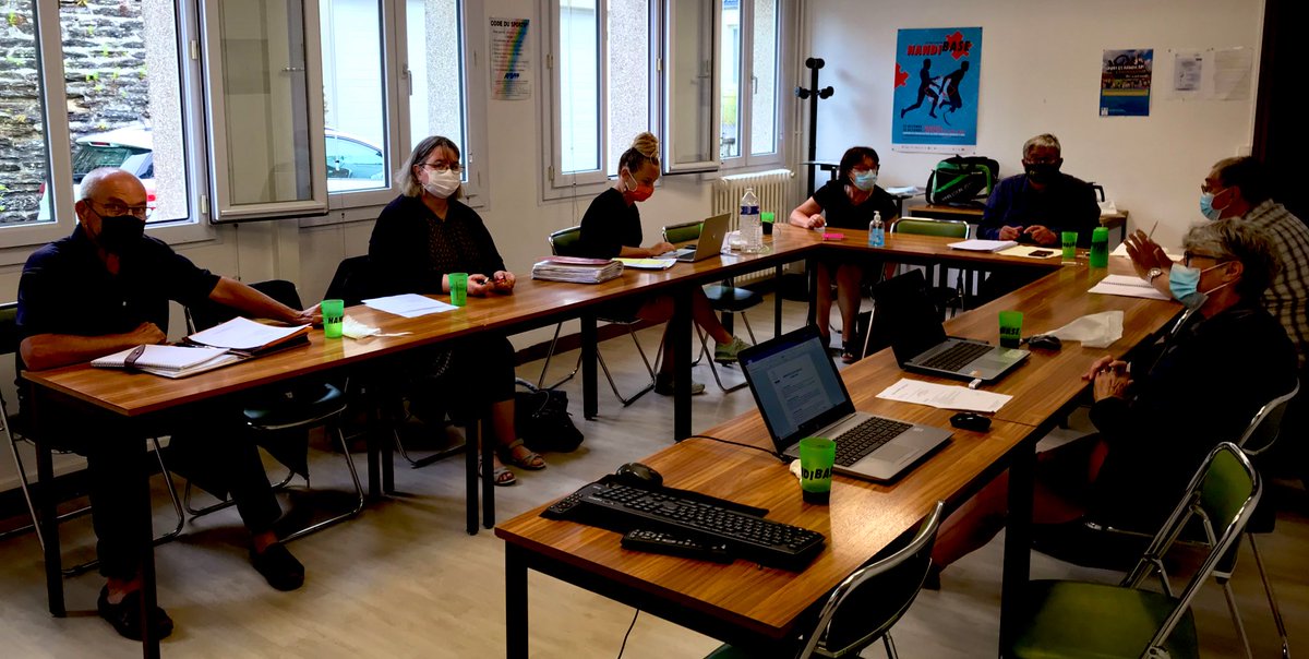 CdosManche's tweet photo. [REUNION] 
Ce matin, le bureau exécutif du #CDOSManche est réuni afin de traiter les sujets d’actualité de la vie du mouvement sportif de la #Manche 
#mouvementsportif #Normandie https://t.co/OOts4sJXdi