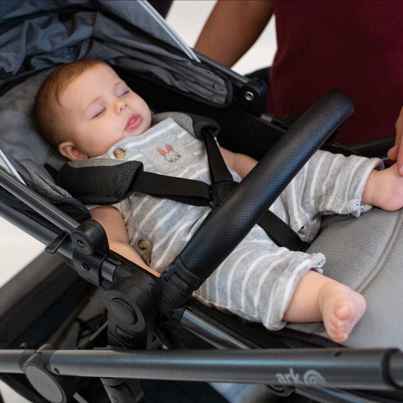 Ark's award-winning #pushchair is made with naturally breathable and hypoallergenic fabrics - ideal for summer. Find out more and catch up on this week’s new products &amp; industry updates here - mailchi.mp/nursery-online…

#nurseryonline #nurseryretail #nurseryindustry #arkpushchair