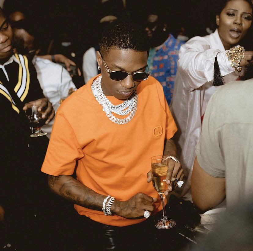 WizkidSource's tweet photo. 6/18 | @wizkidayo on Instagram: Missed you Lagos ❤️🖤🦅 https://t.co/Nizy3yOFXJ