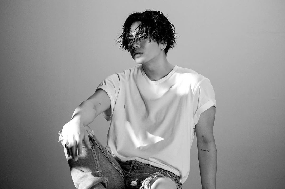 登坂広臣着用 サンローランパリ Tシャツ L