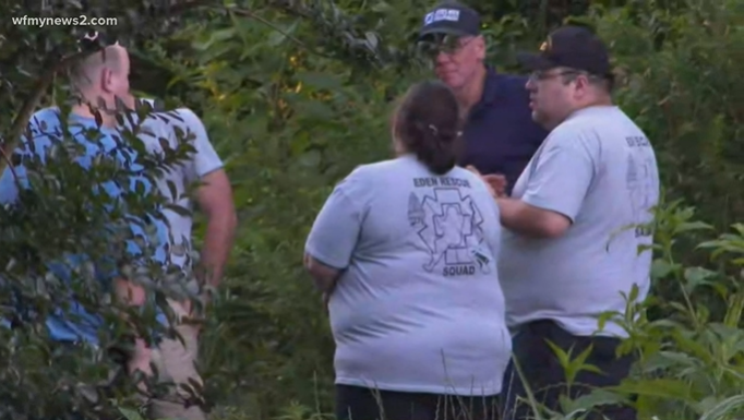 WFMY's tweet photo. SEARCH FOR DAN RIVER TUBERS CONTINUES: 2 tubers still missing after going over Duke Energy dam. 3 dead, 4 rescued. Latest: https://t.co/F9r421UmBM #DanRiver #Tubing #DukeEnergy https://t.co/16QQ2x96zW