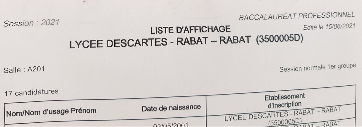 Lycee_Descartes's tweet photo. [👉#DescartesEnDirect] Suite des épreuves du #Bac2021 pour nos élèves avec ce vendredi l'épreuve principale pour la filière " métiers du commerce et de la vente ". Mention particulière pour Paul et félicitations pour son parcours. @aefeinfo Tous nos vœux de réussite à tous ! https://t.co/P1X5TPdCQJ