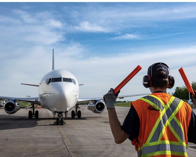 FFOA_Org's tweet image. Ground crew is another vital role in an #aviation #career because there is more to flying that just the #pilot.  #followyourdreams and get into aviation.