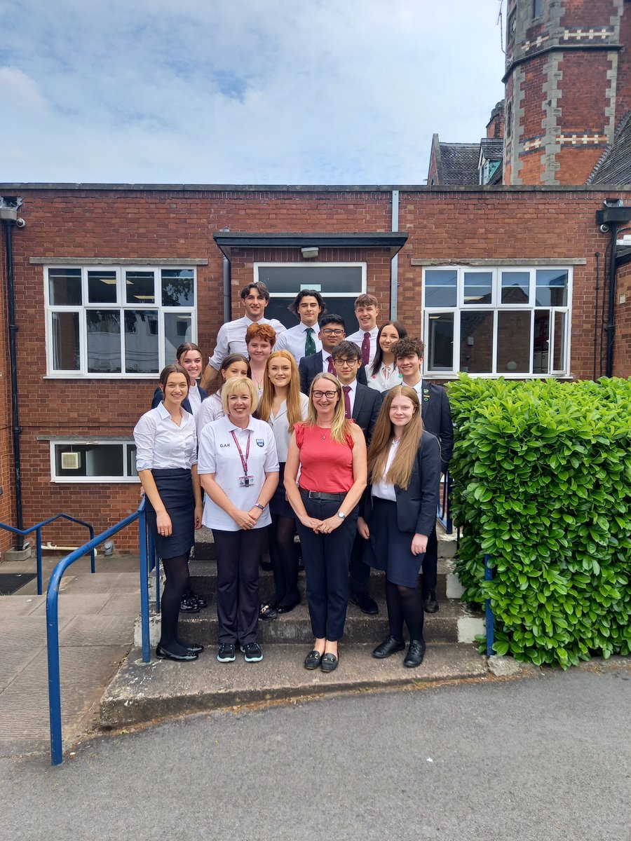 SGSBusinessEco's tweet photo. Today we say goodbye and good luck to the Business and Economics class of 2021! #SGSBesomeone #SGSUpper6th  #SGSEconomics #SGSBusiness https://t.co/XrExyvL07G