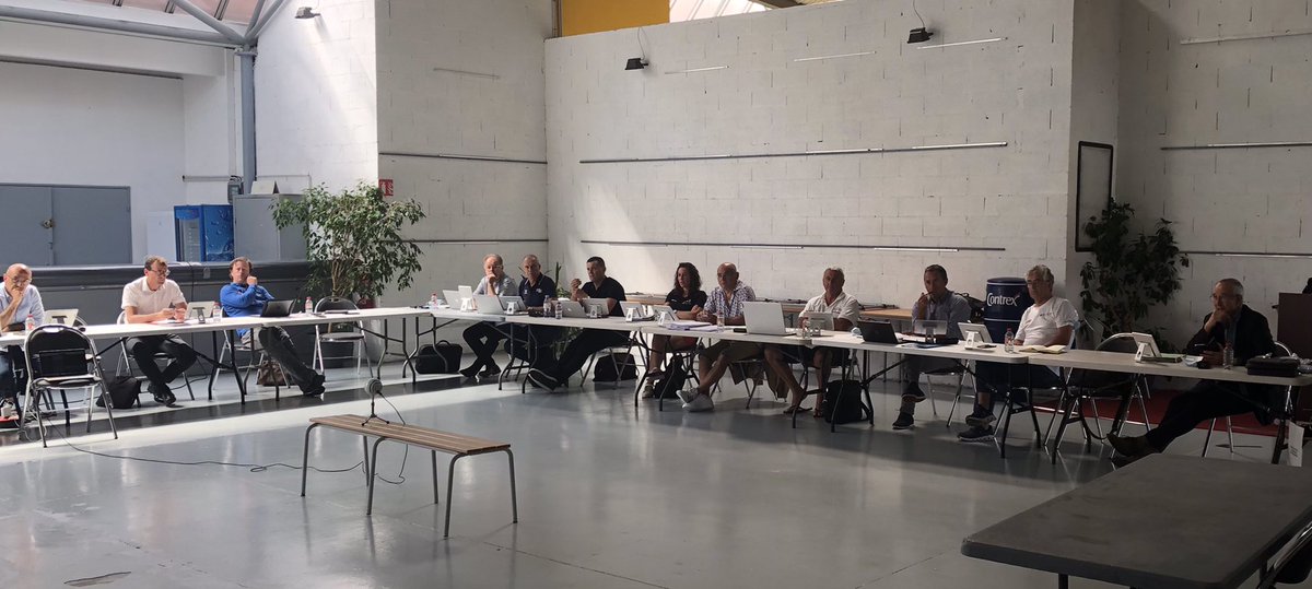 rouetourangelle's tweet photo. @VilledEpinal @LNC_CYCLISME séance plénière de travail des familles du cyclisme #ROCC @ContactUncp @FFCyclisme #AC2000 Équipes https://t.co/AI0QliJE9t