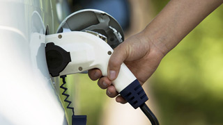 CoBank's tweet photo. The anticipated surge in adoption of #electricvehicles will create new revenue opportunities for rural electric co-ops. Industry leaders from @NRECANews and @IowaRECs discuss: https://t.co/YfhFXx8fsb #coopEVolution #podcast https://t.co/WTo7G5oQP2