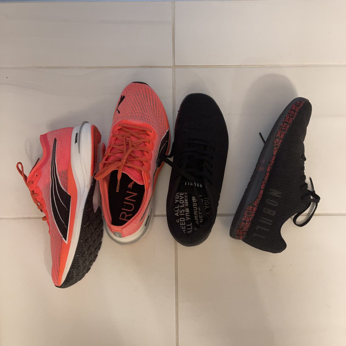 This is a hard decision... so I go run in this beautiful shoes from <a href="/PUMARunning/">PUMA Running</a> oooorrrr do I go lift 🏋🏾 or or or stay in bed and watch tv 🤔 #runpuma #runpumabr #bibchat