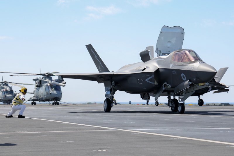 A British F-35B launches from HMS Queen Elizabeth.