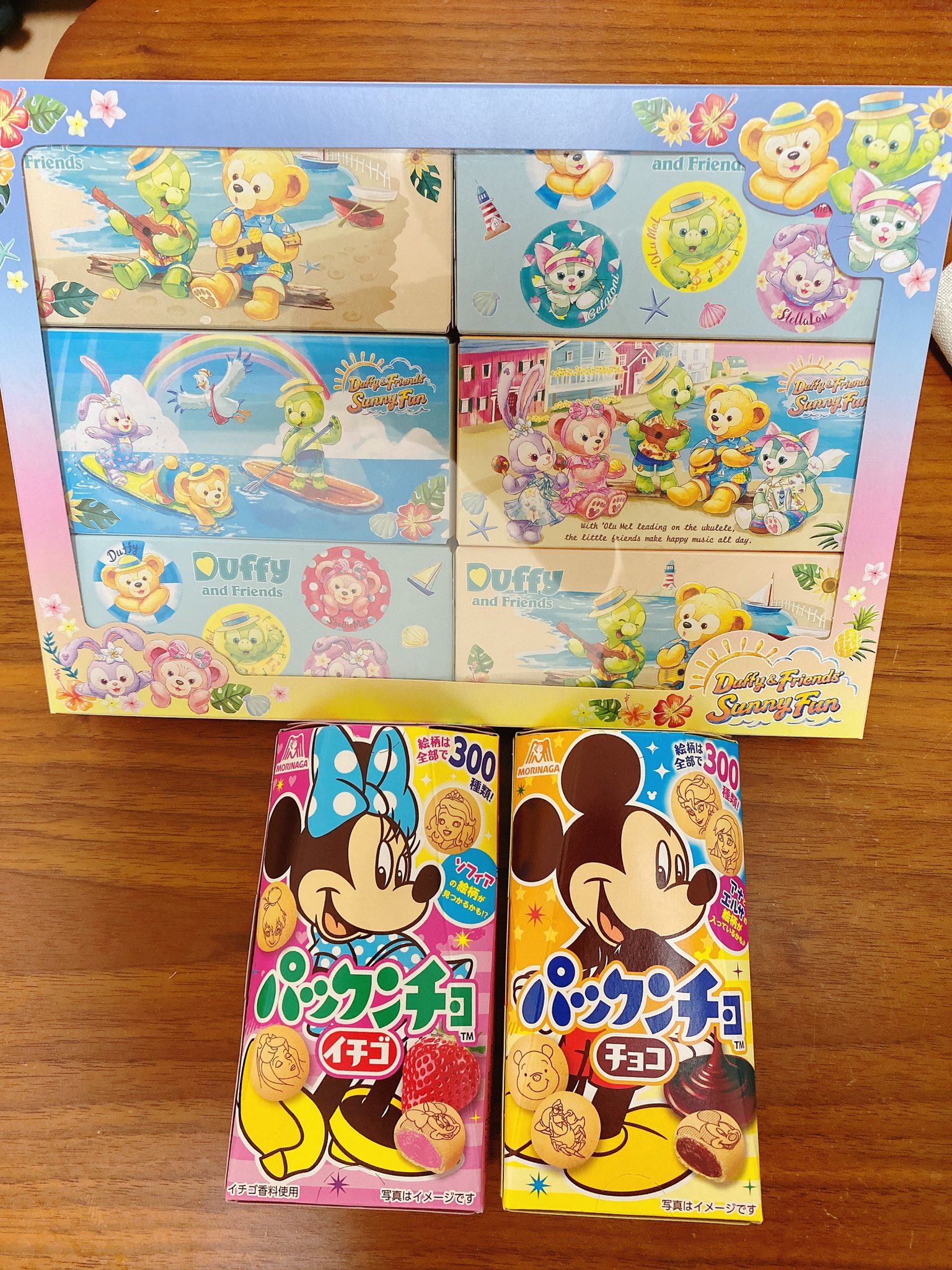 ゆり A Twitter パックンチョとディズニーシーのパックンチョと思しきもの食べ比べ ミキミニ パックンチョ チョコ味 マリーちゃんデイジー パックンチョ いちご味 ダフメイ ディズニーシーのやつ 食べ比べるまでもなく見た目は完全にそれ 断面は難しい