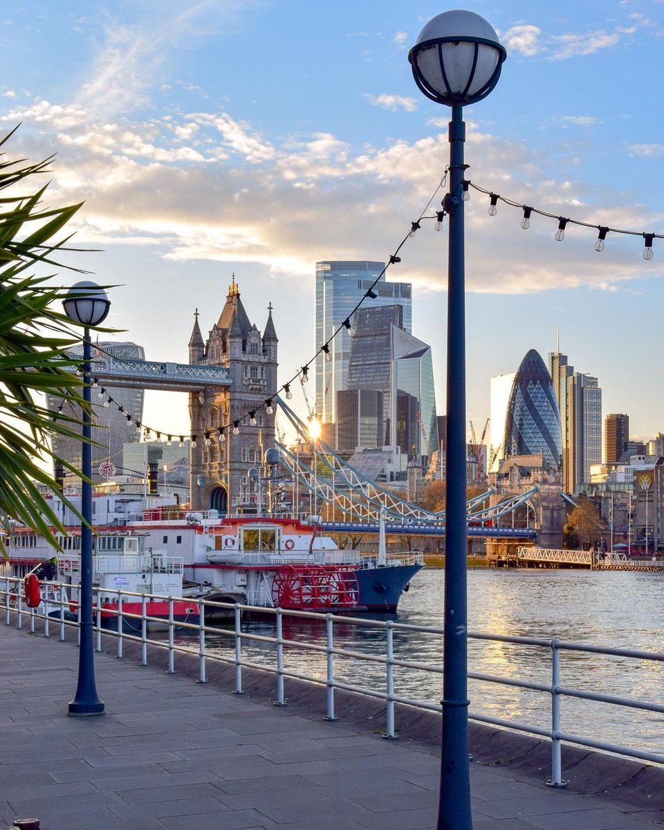 tozometravel's tweet photo. Exciting, diverse, and cultured, it is very difficult to get bored of this fabulous city.
Check out our guide to #london here: https://t.co/i428Aagbjw
📸 credit IG @10yearsofwanderlust
#londonlovers #traveltolondon #travel #tozome https://t.co/1LnIADWx6t