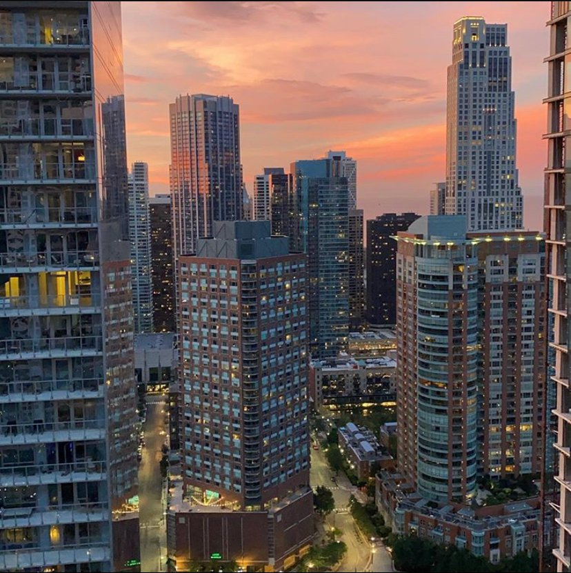 TidesChicago's tweet photo. Would you like to make this your new view?! The Tides at Lakeshore East is the perfect location for anyone looking to experience everything Chicago has to offer. Pick up the phone or visit out website to schedule a tour today! #TidesVibes #TidesChicago #LakeshoreEast #RentChi https://t.co/jaAnbHUHdu
