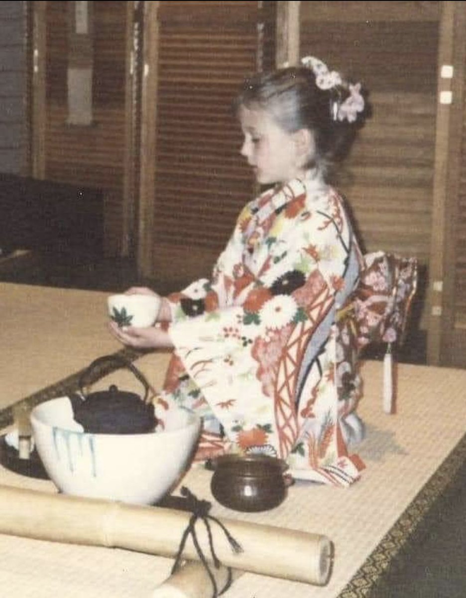 UIC_Simulation's tweet image. And thanks to @JesikaGavilanes ' mother, here is a priceless photo of her tea ceremony practice! #bsbeyondsimulation  @OHSUsimulation @SSHorg