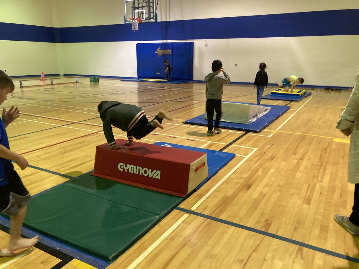 Centennial_Sch's tweet photo. It's hard to believe we're already at the end of week 3 of our new to me sports program!  The students have been having a blast and gaining lots of new skills. Thanks @CTJumpstart @RugbyNB @FundyGymnastics, Rothesay Tennis Club, and our very own Mr. Jeffrey! https://t.co/hd5kHdefkX