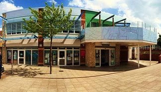 📢COVID-19 drop-in clinic is taking place at the Symes Community Building in Hartcliffe today until 6pm.

Drop-in and receive the Pfizer vaccine without an appointment - open to anyone having your first vaccination, or if you had your first Pfizer more than 8 weeks ago. 📢