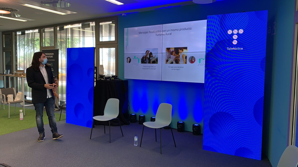 OpenFuture_Ext's tweet photo. Como colofón de la jornada, los #emprendedores de #LaAtalaya presentan sus proyectos a los asistentes al evento #ExtremaduraEnDigital 🚀

👉@games_avalon #CognitiveData @eventidis @LapsoWork https://t.co/bSUDOf5j4D