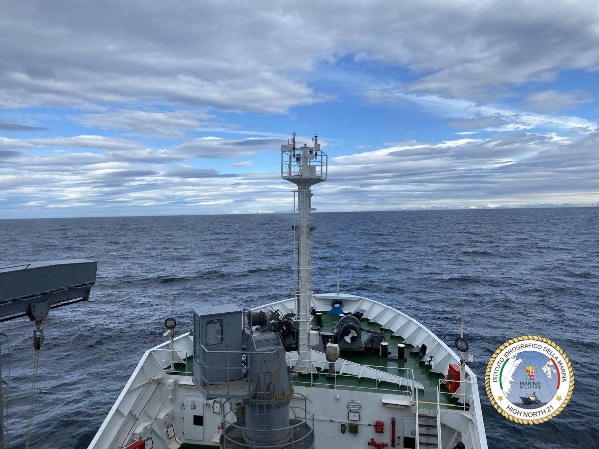 ItalianNavy's tweet photo. #HighNorth 21, #naveAlliance alle latitudini del Mare Glaciale Artico. In vista le Isole Svalbard!
📖👉https://t.co/UBUZgRk5Xc
#MarinaMilitare #NoiSiamolaMarina
@MinisteroDifesa @SM_Difesa https://t.co/TvYCR6CaIW