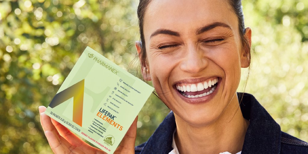 nuskin's tweet photo. LifePak Elements is an all-in-one powder mix-in that sets a healthy foundation for you to build upon. 🤩 One packet gives you an entire day’s worth of over 20 essential vitamins, minerals, and nutrients!
#LifePakElements #Pharmanex #NuSkin #essentialvitamins https://t.co/GNDgEtagZp