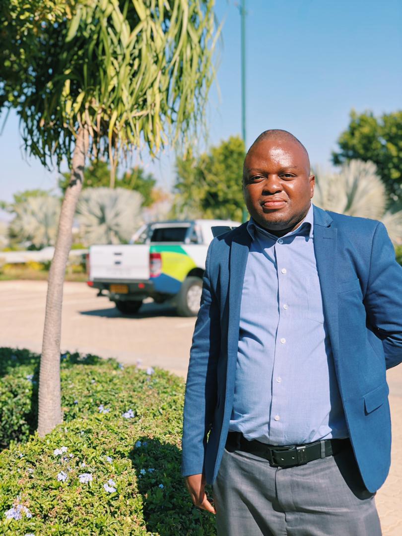 BAISAGO's tweet photo. Heart.Passion.Empathy.Resilience. Focus.Determination.

These are the values embodied by our Finance Director,the 4th feature of our #WorkDads campaign. 

#FathersDay
#BAISAGOUniversity
#FathersEmpowerProgress
#IAMBAISAGO https://t.co/7XS4Lzcj0r