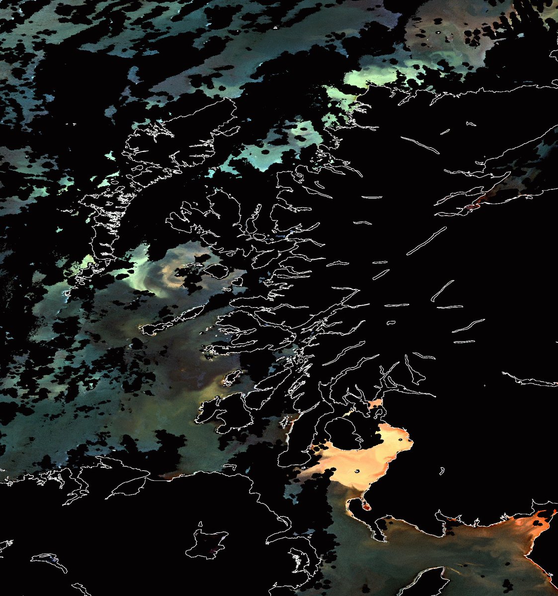 ArranCoast's tweet image. It’s hard to miss the beautifully bright turquoise waters surrounding our island right now. Thanks to @PeterIMiller for sharing this image from Sentinel-3B from 14-17thJune &amp;amp; for sharing that the colour suggests a mix of plankton, including an active bloom of Ehux or Karenia 1/3