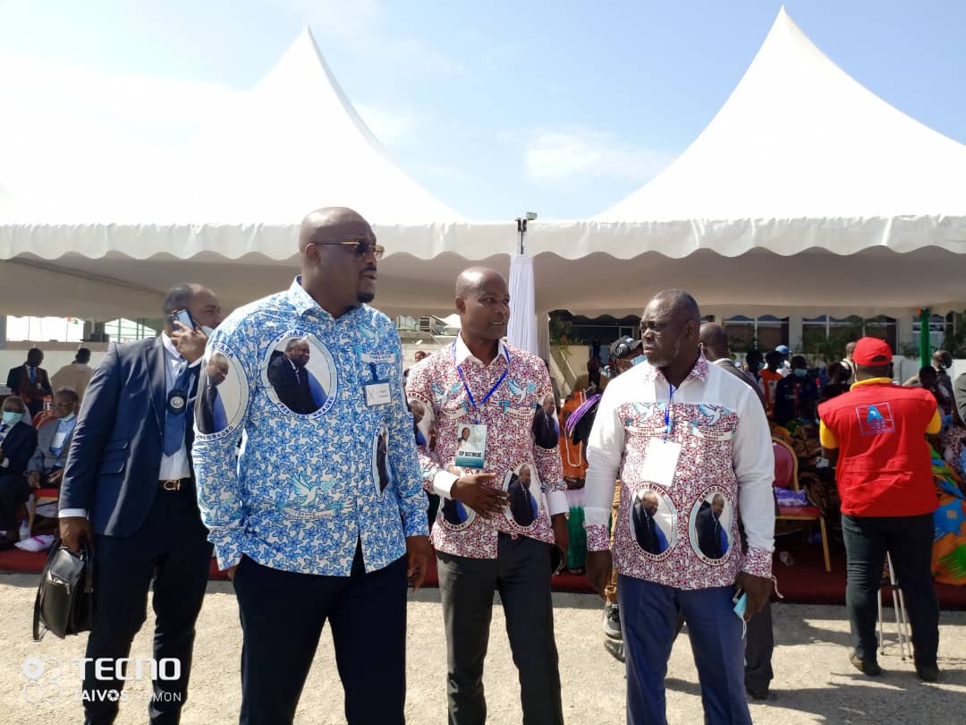 dagoericparfait's tweet photo. Le bon Dieu ne croise pas certains destins pour rien.
Merci président @stephane_kipre de prendre autant soin du Président GBAGBO en veillant à sa sécurité comme ta propre vie.
#TeamPSK https://t.co/ZBMab02Fr9