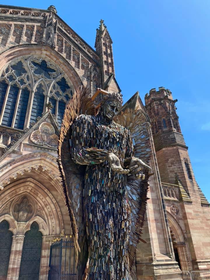 BritishIronwork's tweet photo. Hereford Catherdral and the #KnifeAngel
Blessed and bathed in sunshine.
Absolutely the most stunning location.
30 days of anti violence workshops, programmes, lectures, and activities.
Social change is its objective and its destiny. #savealife #surrenderyourknife https://t.co/3EGXBNbTsl