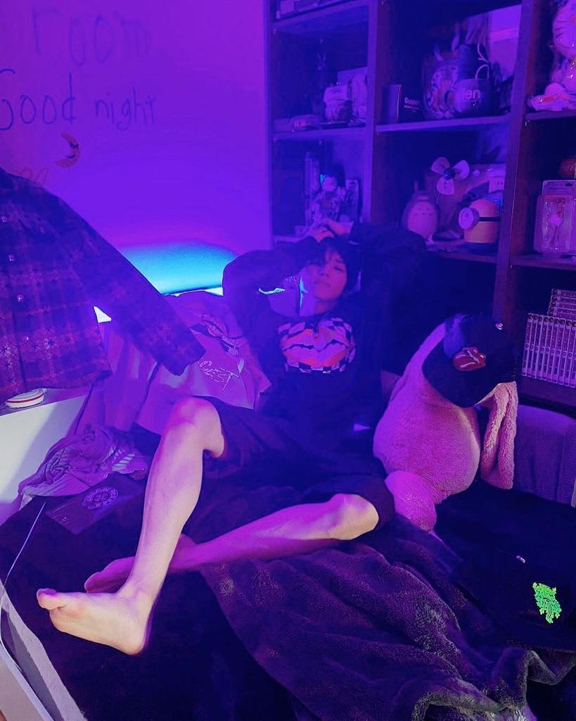 taeisten's tweet image. .             this ten                this taeyong