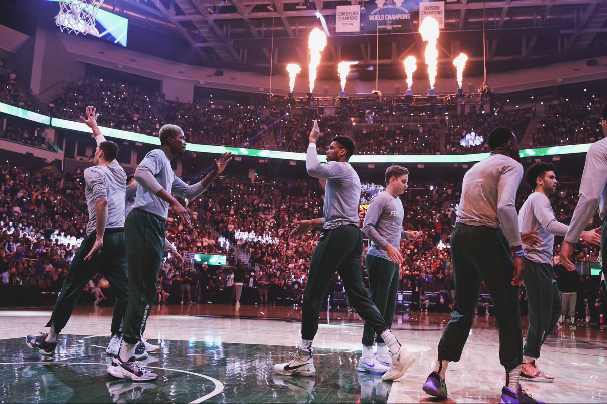 BallerSt_'s tweet photo. #FearTheDeer https://t.co/VwywfsDLAh
