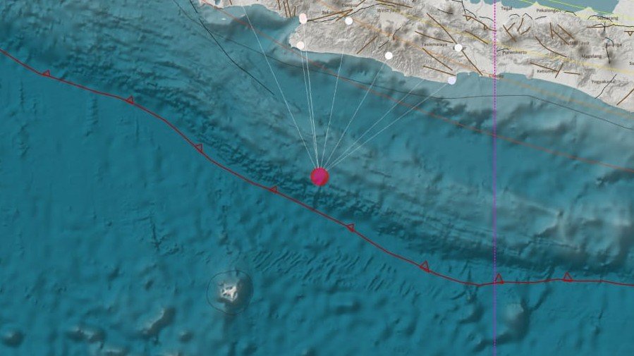 bmkgwilayah2's tweet photo. Info Gempa Mag:3.5, 18-Jun-21 16:59:47 WIB, Lok:9.01 LS - 106.76 BT (225 km Tenggara KAB-SUKABUMI-JABAR), Kedlmn: 10 Km ::BMKG https://t.co/UaOHapPd77