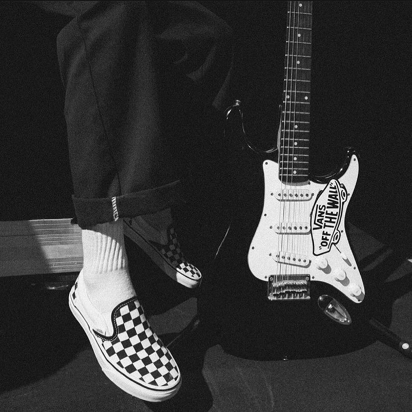 Sepasang sepatu terbaik di situasi apapun: Checkerboard Slip-On 🏁 #vansindonesia
