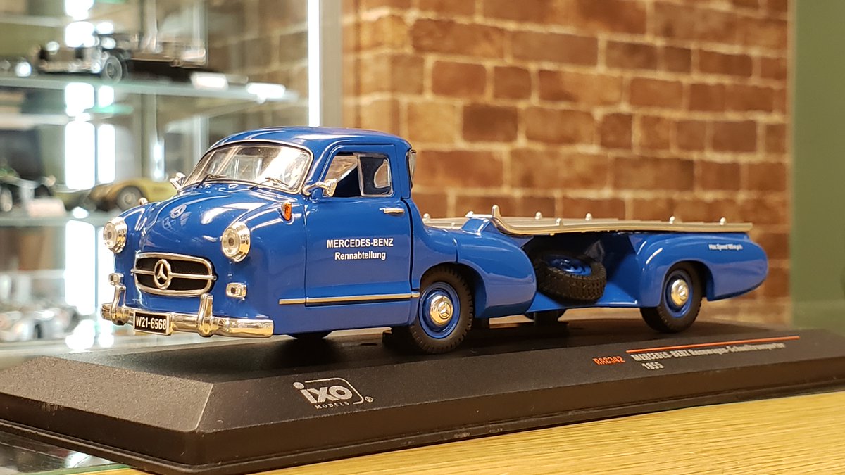CMC 1/18 メルセデス ベンツ レーシングカー トランスポーター 1955