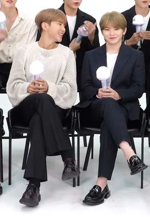 hochimochi_'s tweet photo. Mga tingin mo Kwon 🤭 https://t.co/DT0TjyPQg6