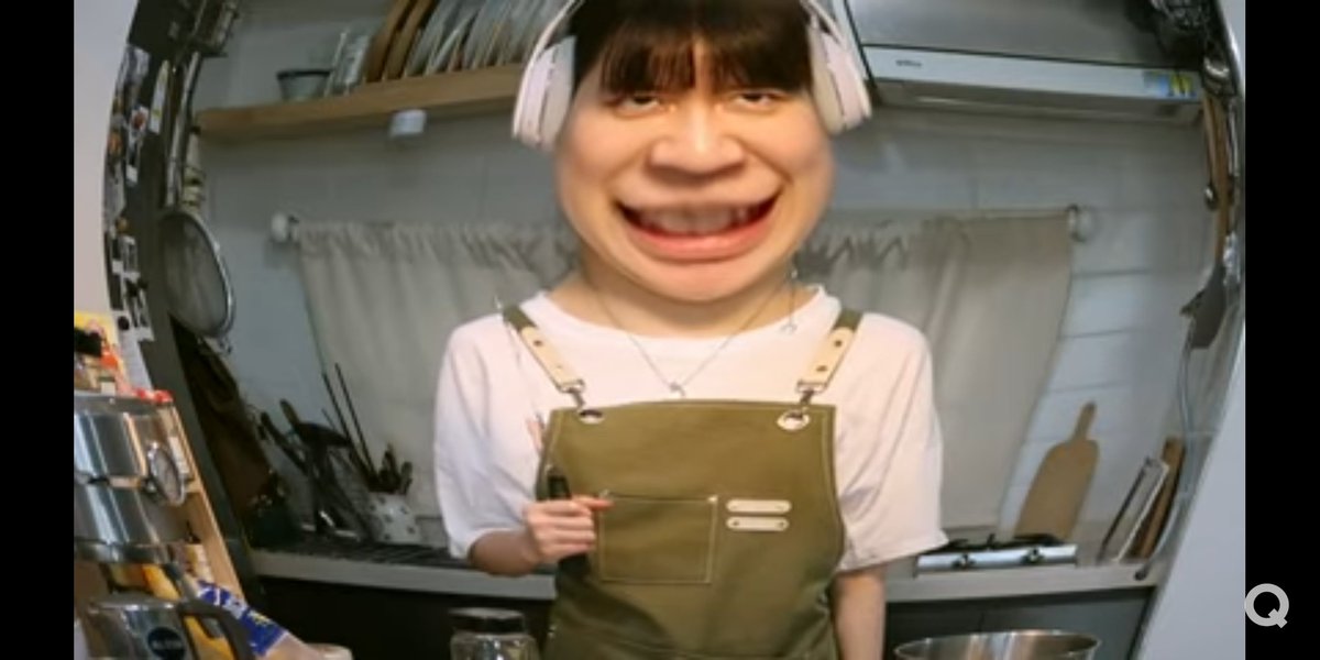 Aakriti57915564's tweet photo. 2 cup of BAKING SODA & 1 cup of SUGAR๐๐ #qqsisters #qwon #qjin #q2han @q2han https://t.co/qUFjllfNZ8