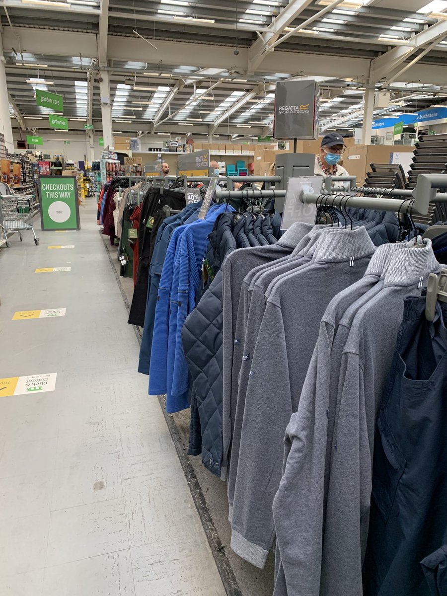 ⁦<a href="/Homebase_uk/">Homebase</a>⁩ 1 person serving at Sutton Coldfield - very Covid unsafe with this queue