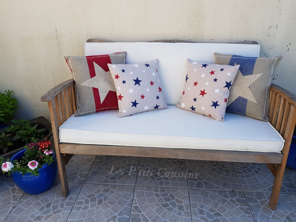 Je vous emmène dans les étoiles #madeinFrance #lesptitscoussins #créationsartisanales #decoration #etoile : lesptitscoussins.fr/la-boutique/co…