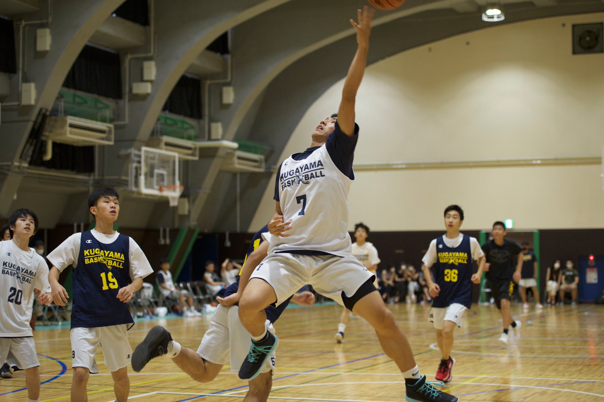 公式 國學院久我山高校バスケ部 V Twitter 部員紹介 金兌洸 2年 Pf 178cm 78 5kg 出身中学 國學院大學久我山中学校 志望動機 全国を狙う学校でバスケがしたかったから 将来の夢 外資系企業に就職 目 標 自分に